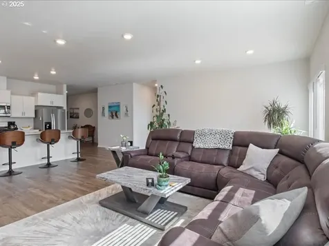 2622 26th Loop Springfield OR 97477