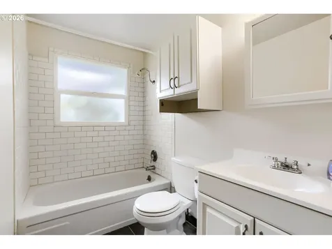 1675 NE Juniper Avenue Gresham OR 97030
