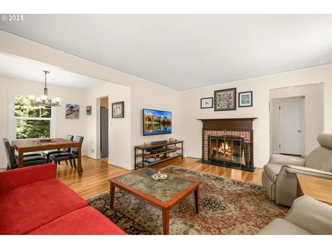 5959 SW Brugger Street Portland OR 97219
