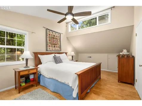 5959 SW Brugger Street Portland OR 97219