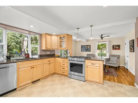 5959 SW Brugger Street Portland OR 97219