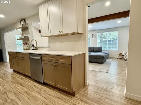 1275 Island Street Springfield OR 97477