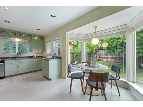 4219 NE 41st Avenue Portland OR 97211