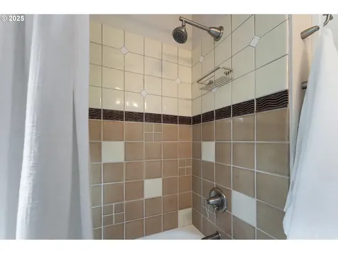 4219 NE 41st Avenue Portland OR 97211