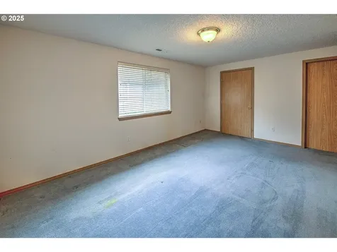 5915 NE 56th Court Vancouver WA 98661
