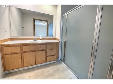 5915 NE 56th Court Vancouver WA 98661