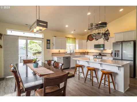 120 Sundance Court Roseburg OR 97471