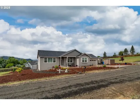 120 Sundance Court Roseburg OR 97471