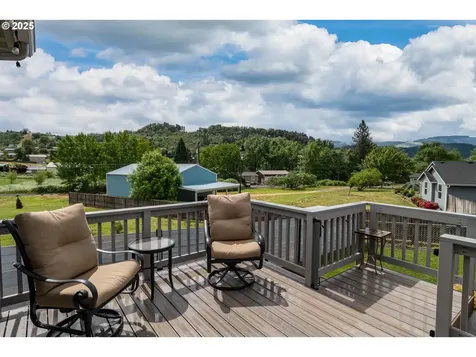 120 Sundance Court Roseburg OR 97471