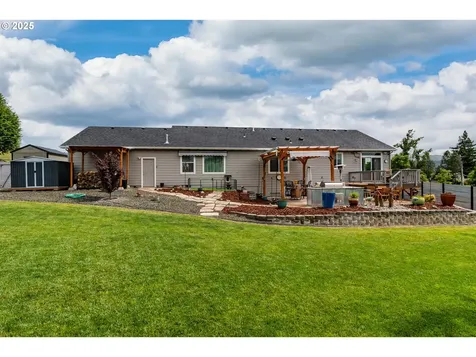 120 Sundance Court Roseburg OR 97471
