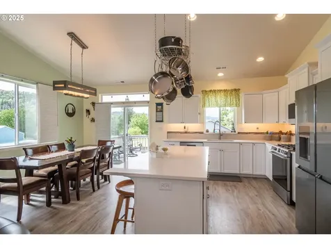 120 Sundance Court Roseburg OR 97471