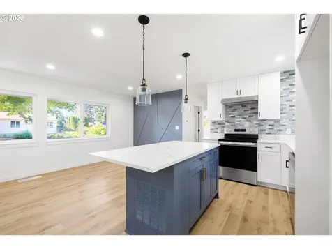 142 NE 128th Avenue Portland OR 97230