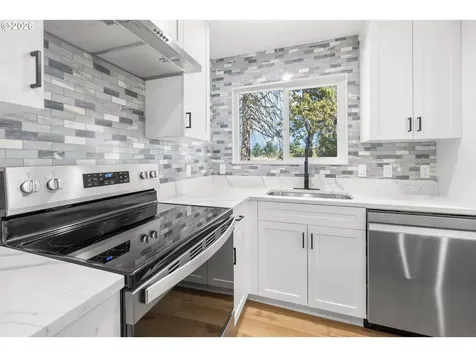 142 NE 128th Avenue Portland OR 97230