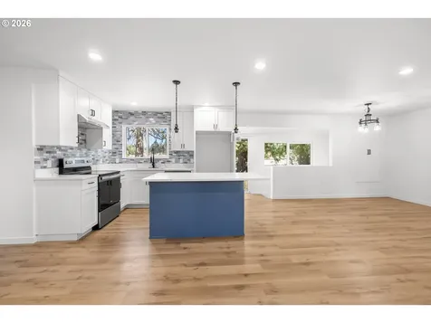 142 NE 128th Avenue Portland OR 97230