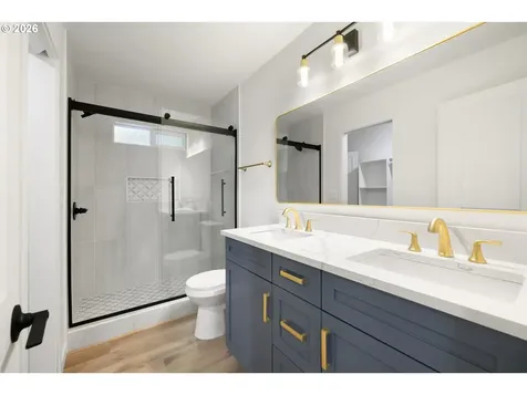 142 NE 128th Avenue Portland OR 97230