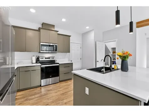 717 NE 382nd Street La Center WA 98629