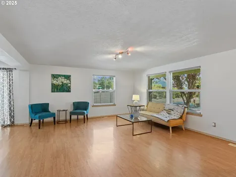 4515 SE 53rd Avenue Portland OR 97206
