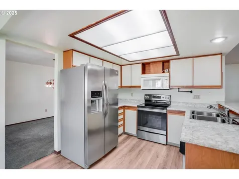 11852 SE Riveridge Drive Vancouver WA 98683