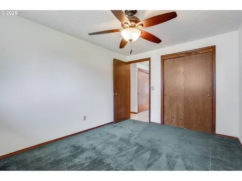 11852 SE Riveridge Drive Vancouver WA 98683