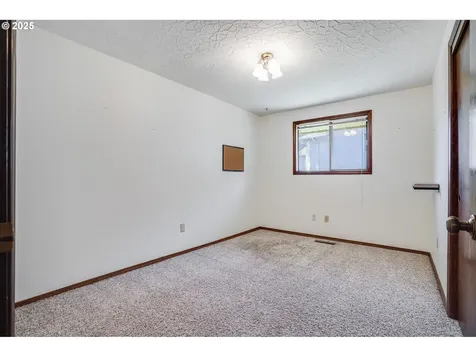 11852 SE Riveridge Drive Vancouver WA 98683