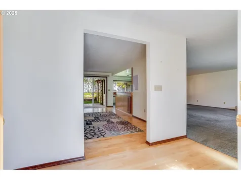 11852 SE Riveridge Drive Vancouver WA 98683