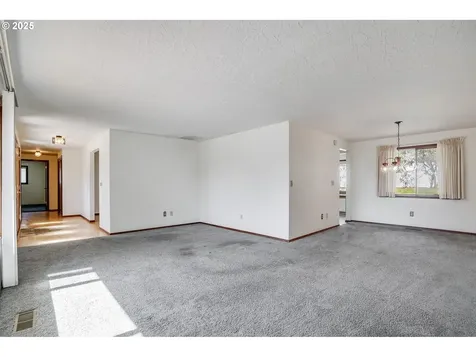 11852 SE Riveridge Drive Vancouver WA 98683