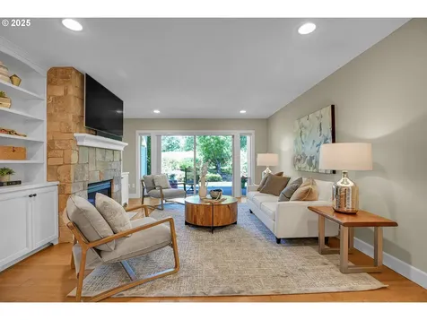 9415 SW Brentwood Place Portland OR 97224