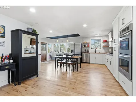 2695 Dillow Drive West Linn OR 97068