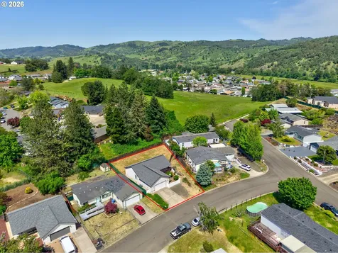 356 Dark Horse Street Roseburg OR 97471