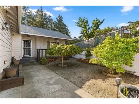 356 Dark Horse Street Roseburg OR 97471