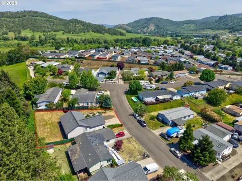 356 Dark Horse Street Roseburg OR 97471
