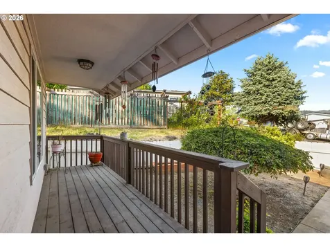 356 Dark Horse Street Roseburg OR 97471