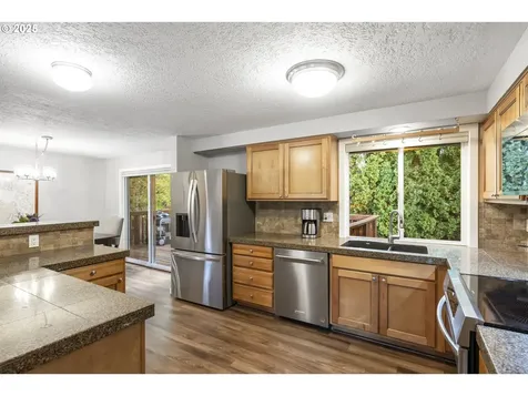 9690 SW New Forest Drive Beaverton OR 97008