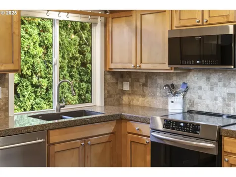 9690 SW New Forest Drive Beaverton OR 97008