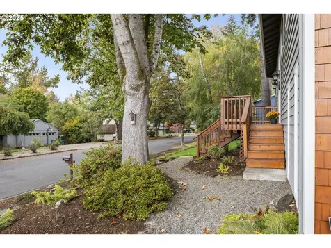 9690 SW New Forest Drive Beaverton OR 97008