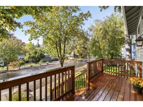 9690 SW New Forest Drive Beaverton OR 97008