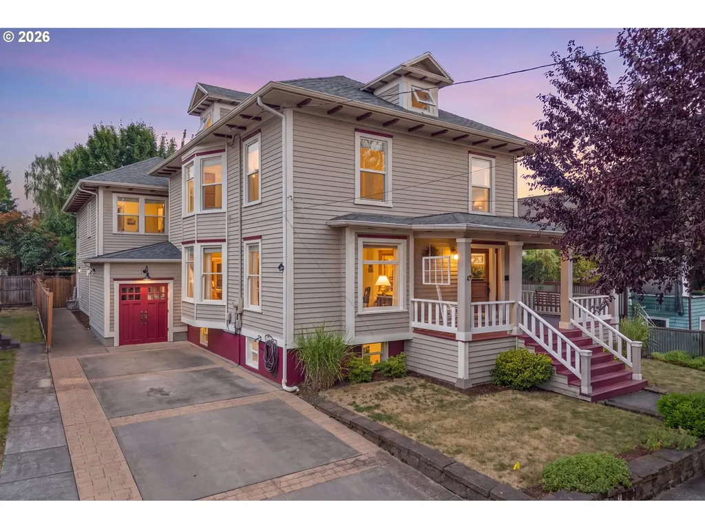 1337 SE Lexington Street Portland OR 97202