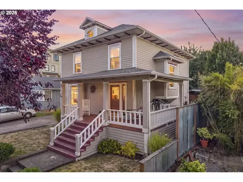 1337 SE Lexington Street Portland OR 97202