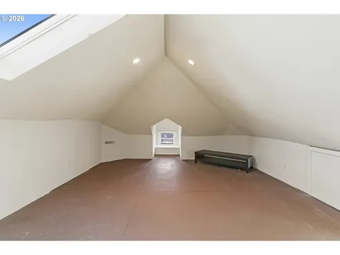 1337 SE Lexington Street Portland OR 97202