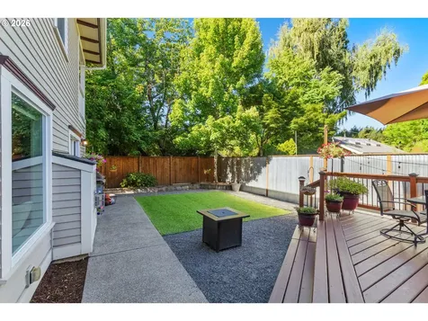 1337 SE Lexington Street Portland OR 97202