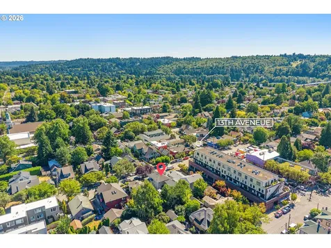 1337 SE Lexington Street Portland OR 97202