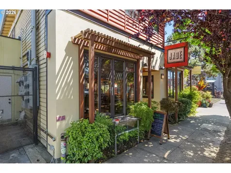 1337 SE Lexington Street Portland OR 97202