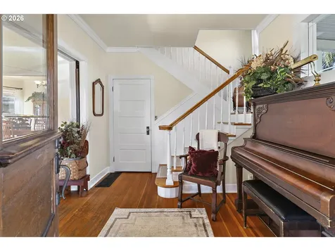 1337 SE Lexington Street Portland OR 97202