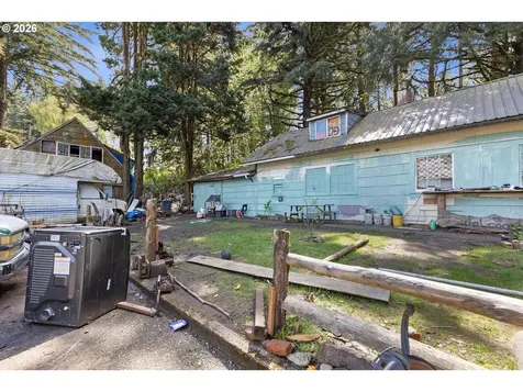 1986 Salmon River Highway Otis OR 97368