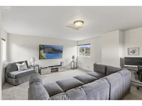 33299 SW Havlik Drive Scappoose OR 97056