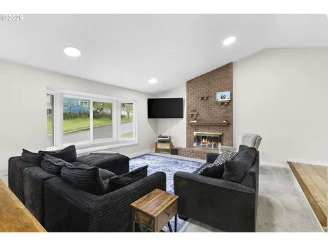 1472 SW 14th Street Gresham OR 97080