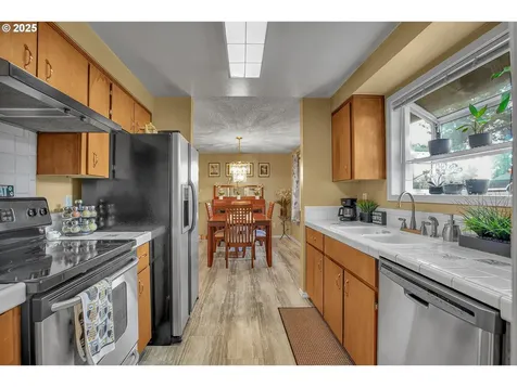 17277 SW Sugar Plum Court Beaverton OR 97007