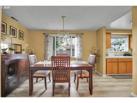 17277 SW Sugar Plum Court Beaverton OR 97007