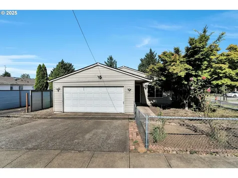 4327 SE 136th Avenue Portland OR 97236