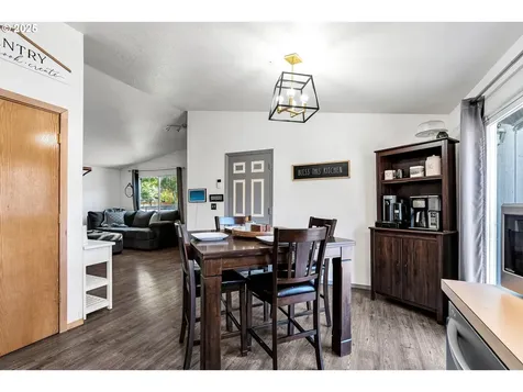 4327 SE 136th Avenue Portland OR 97236